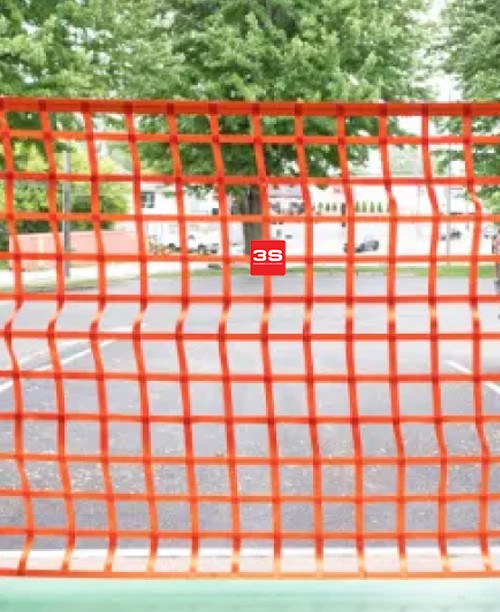 LOADING DOCK SAFETY NETS